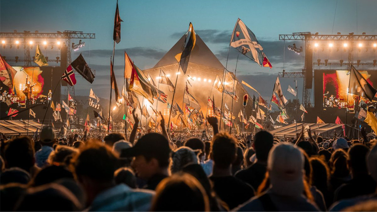 Hoe kijk je live en gratis naar Glastonbury 2024?